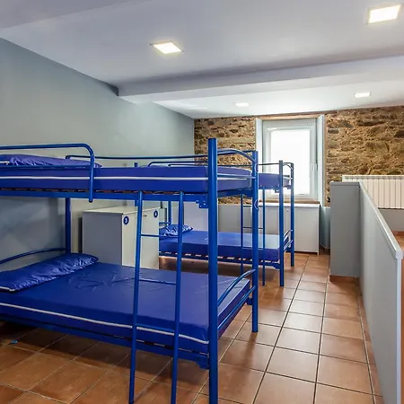Milpes Hostel Ribadiso