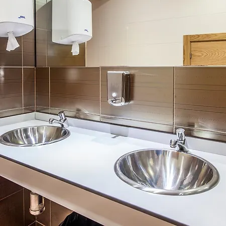 Milpes Hostel Ribadiso