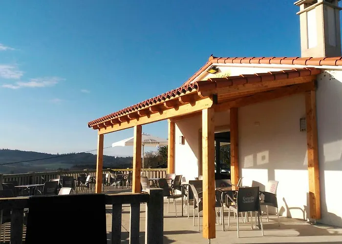 אכסניה Milpes *