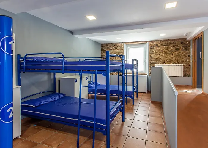Milpes Hostel Ribadiso