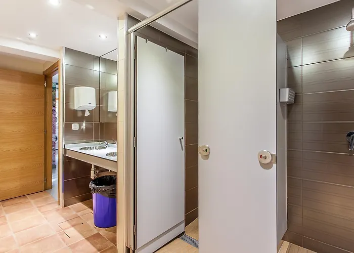 אכסניה Milpes *